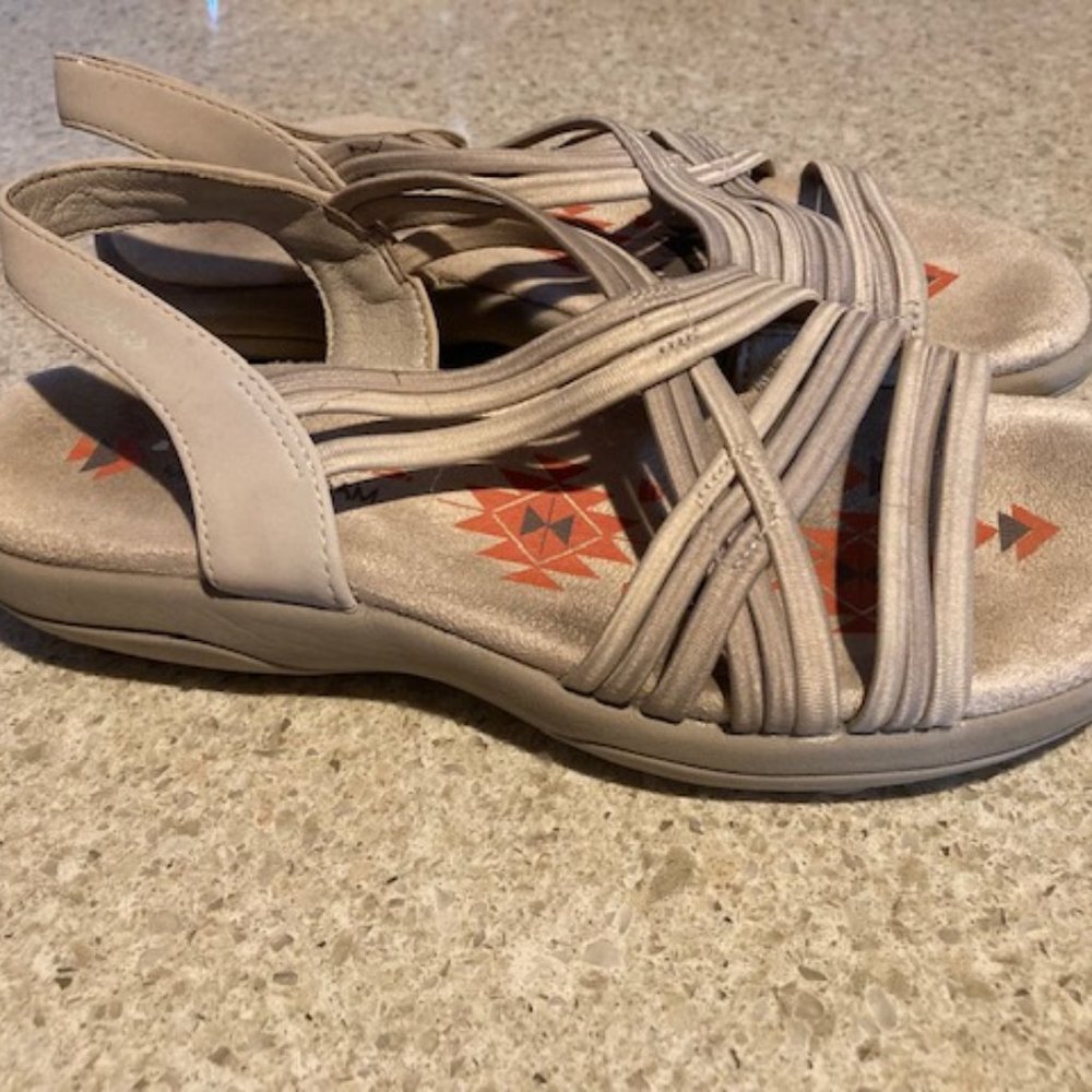 Skechers SKECHERS Reggae Slim - Simply Stretch Natural/Taupe 7 B (M)